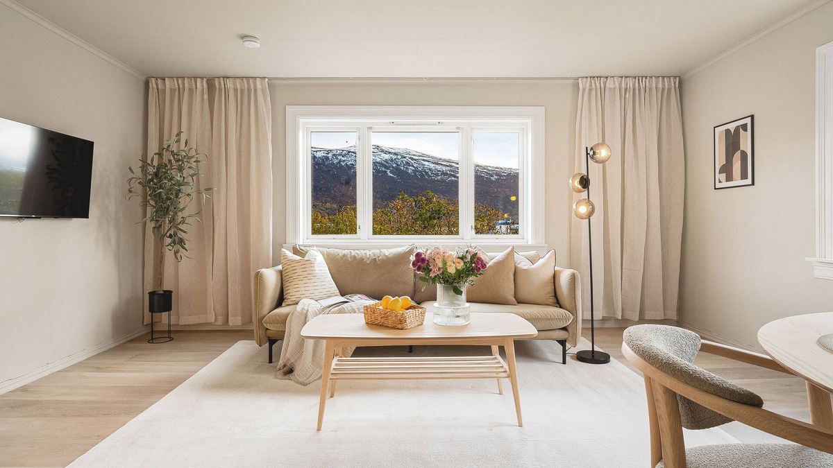 Tromso Apartment | Charming city apartment - Scenic views