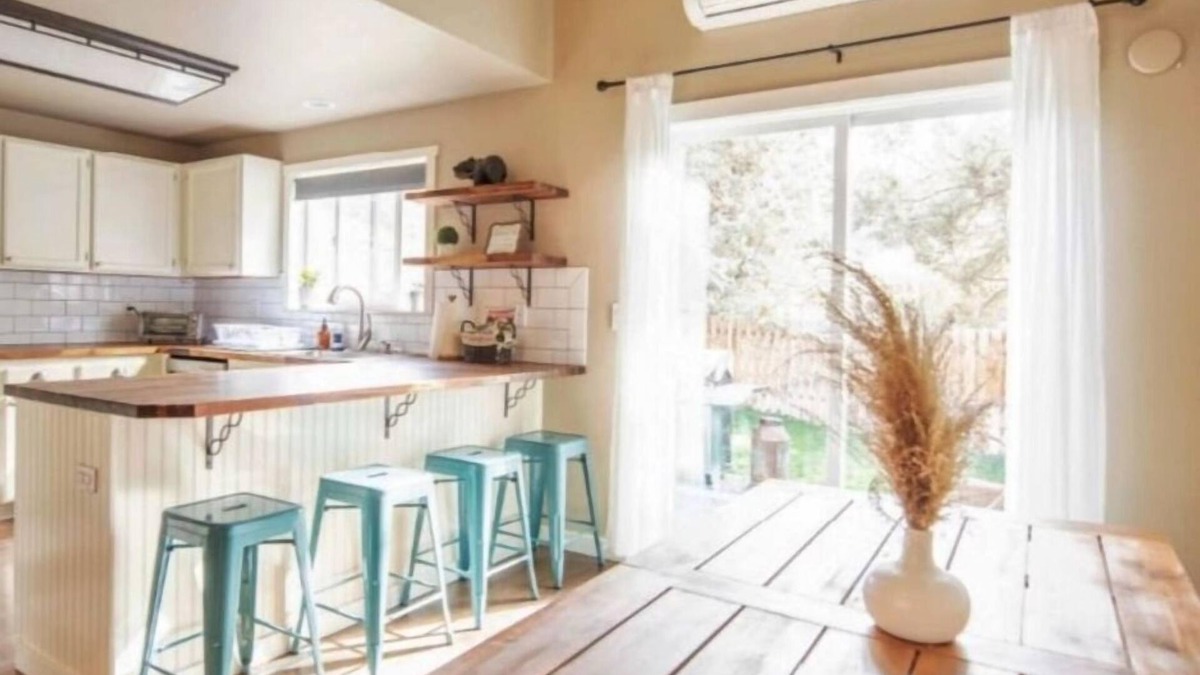 Mountain View House | Charming & CLEAN 4Bed Family Home w/2 En Suites