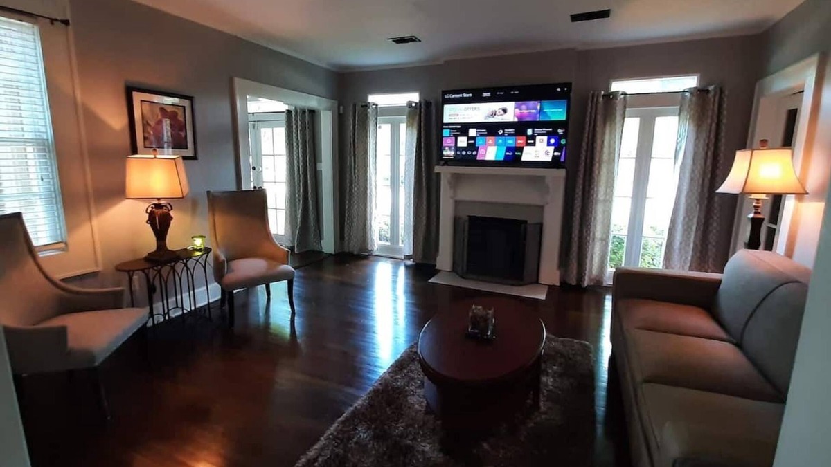 Montgomery House | Charming Cloverdale Home Minutes from Everything w/King Bed