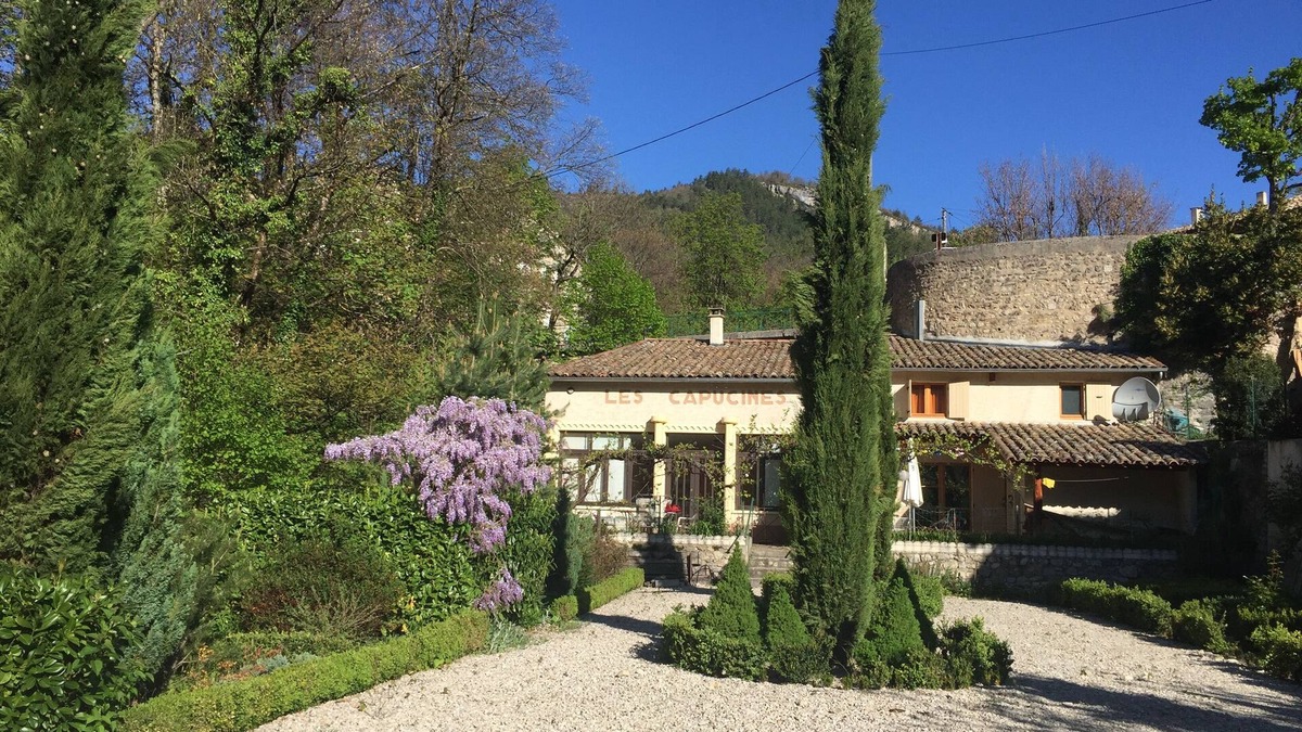 Chatillon-en-Diois Cottage | Charming cottage with large garden only 3 mn from medieval village center