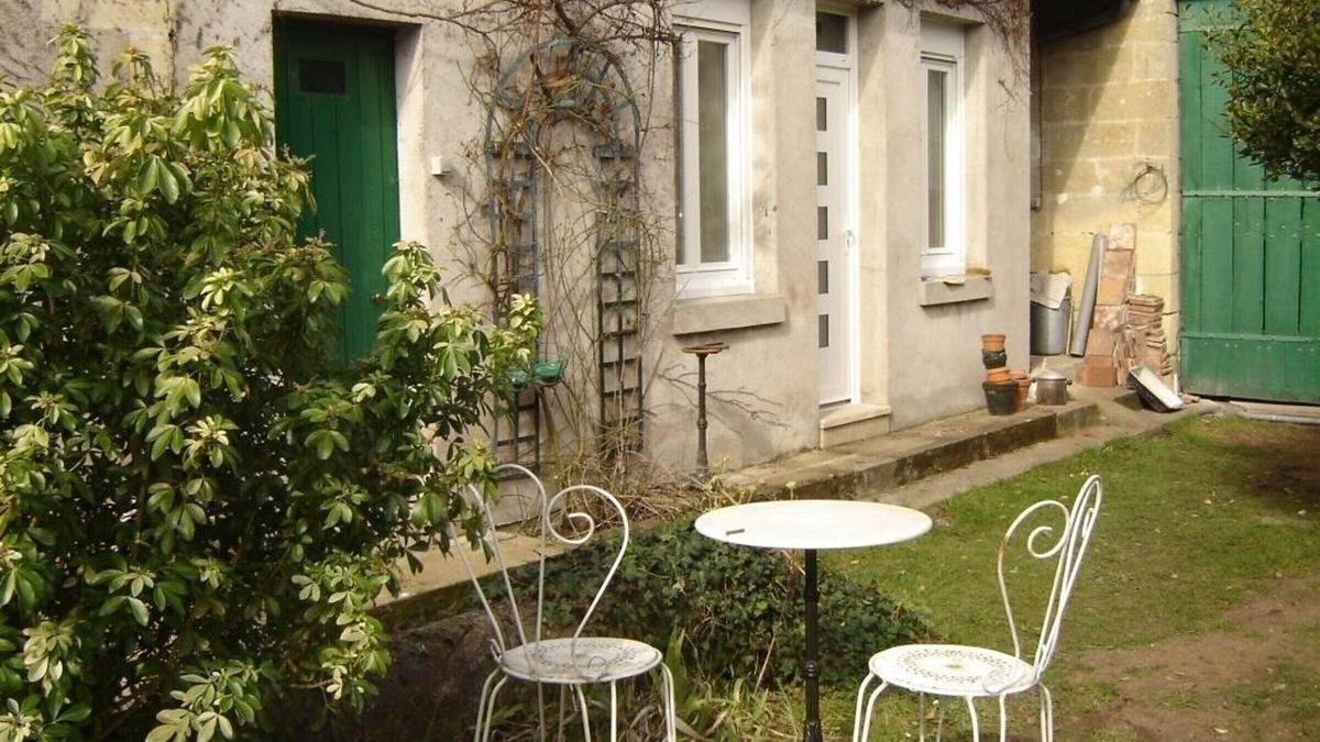 Montlouis-sur-Loire Cottage | Charming Cottage in Loire Valley with Private Garden and Central Location