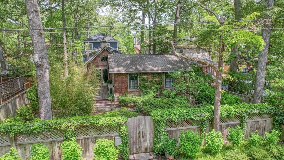 Country Club Estates Cottage | Charming Coastal Cottage in Rehoboth Beach – Private, Serene, Perfect for Summer