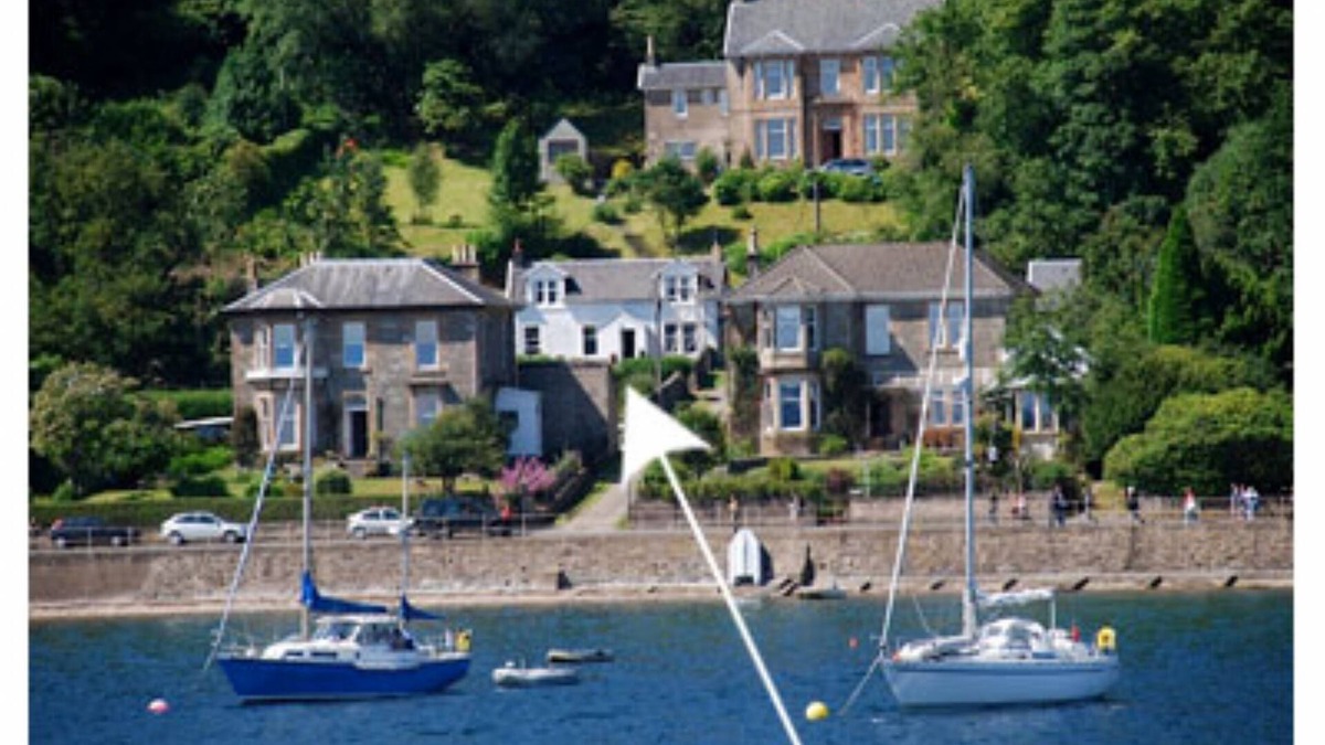 Tighnabruaich Cottage | Charming Coastal Cottage Tucked Into "Argyll's Secret Coast" Wonderful views