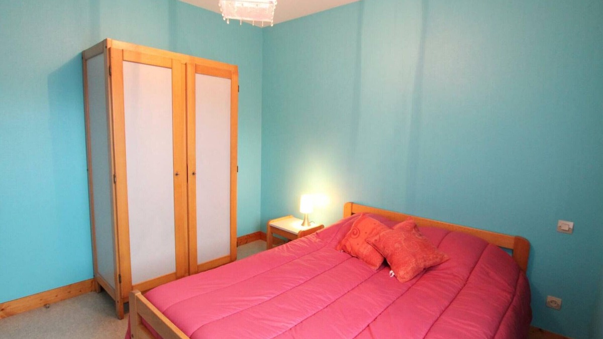 Surtainville Cottage | Charming Coastal Home, WiFi, Pet Friendly, Private Courtyard, 200m from Sea