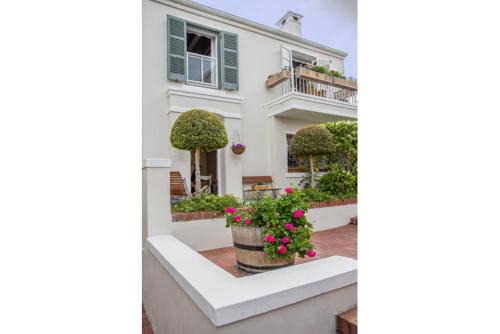 Kalk Bay House | Charming Coastal Townhouse at The Majestic