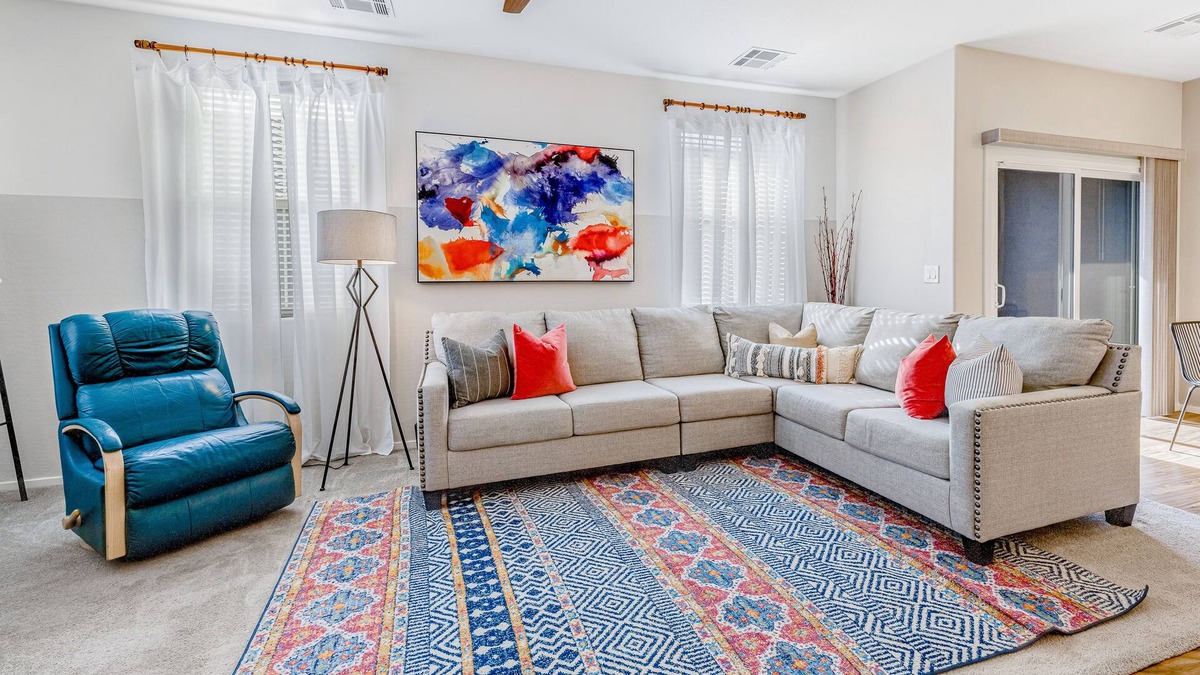 Copper Leaf Condo | Charming Condo with Central A/C & Washer/Dryer - Shared Pool & Hot Tub