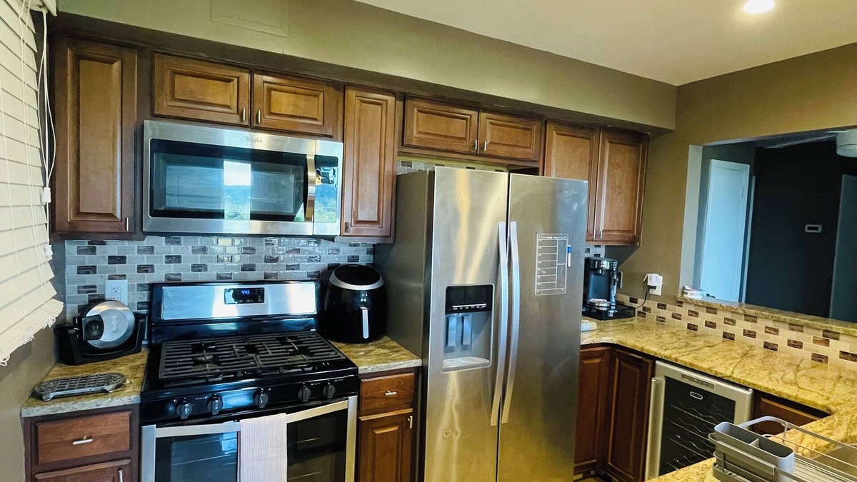 Forest Grove House | Charming contemporary 2 bdrm, Bucks County Oasis on a hill with an amazing view