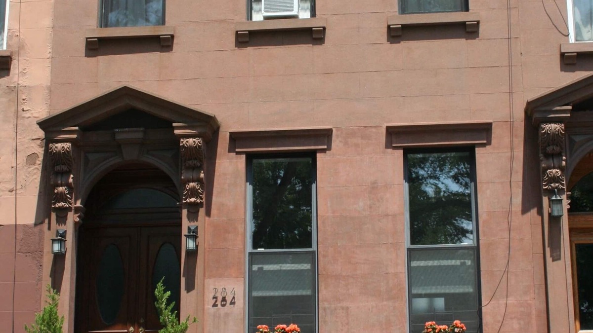 Carroll Gardens House | Charming, Convenient & Spacious 2BR Carroll Gardens Brownstone