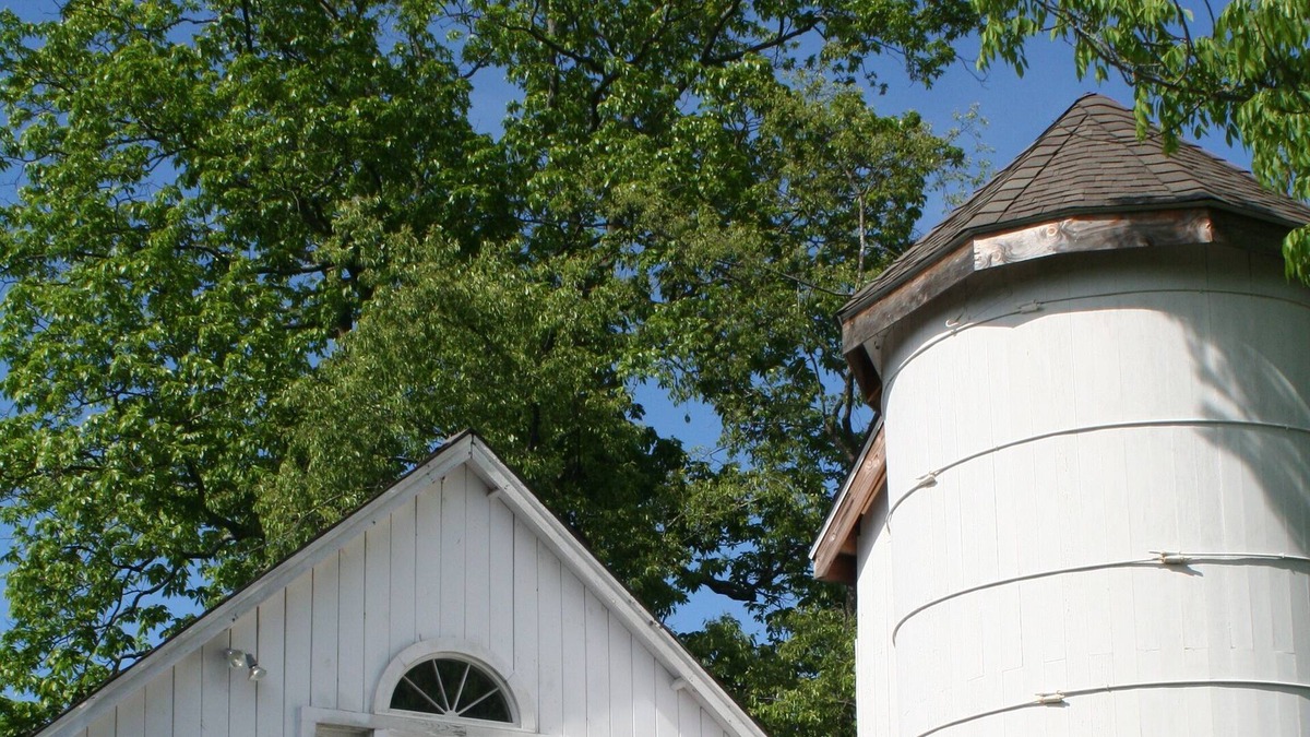 Roxbury House | Charming Converted Barn