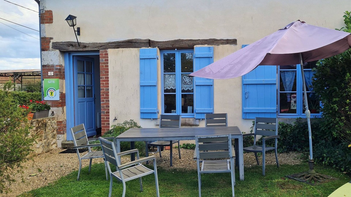 Beaulieu-sur-Loire Cottage | Charming Cottage: Enclosed Garden, Close to Loire Valley, Sleeps 6