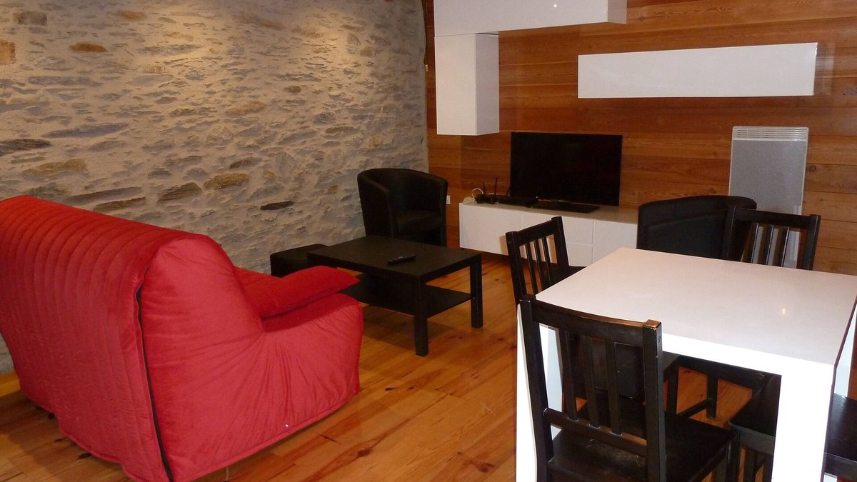 Cadeilhan-Trachere Cottage | charming cottage. 50m2 fully renovated for 4 people quiet