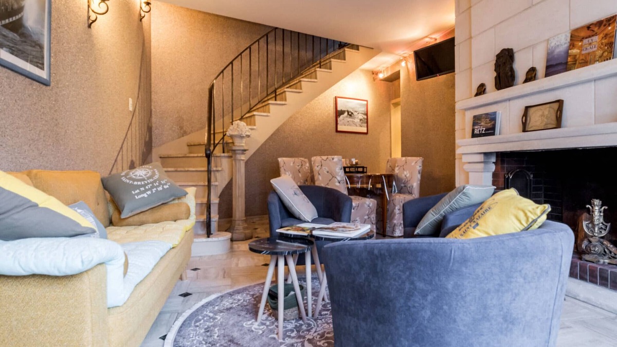 Saint-Pere-en-Retz Cottage | Charming Cottage Near Beaches with Fireplace, Terrace & Garage