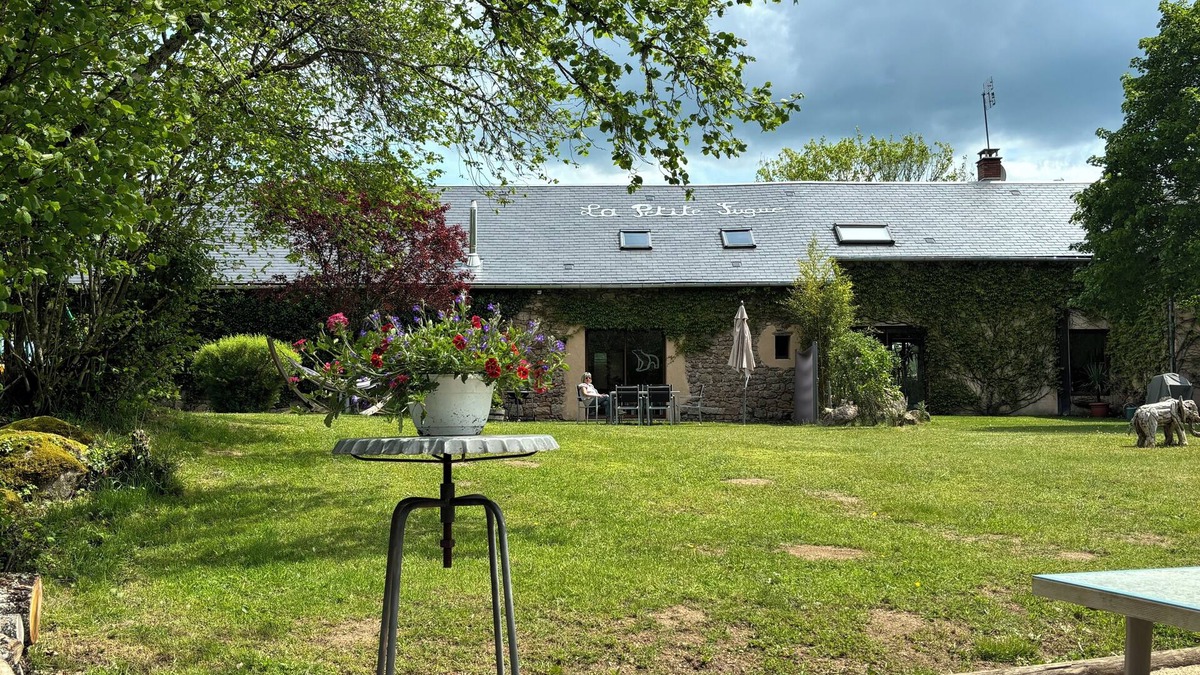Alligny-en-Morvan House | CHARMING COTTAGE IN THE NATURAL REGIONAL PARK MORVAN TOURISM FURNITURE *