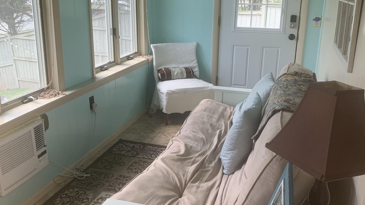 Berkeley Springs House | Charming Cottage at the Edge of Town