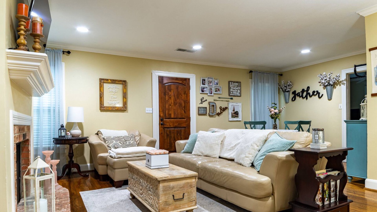 Beaumont House | Charming Cottage 2BR/1BA in Beaumont, TX