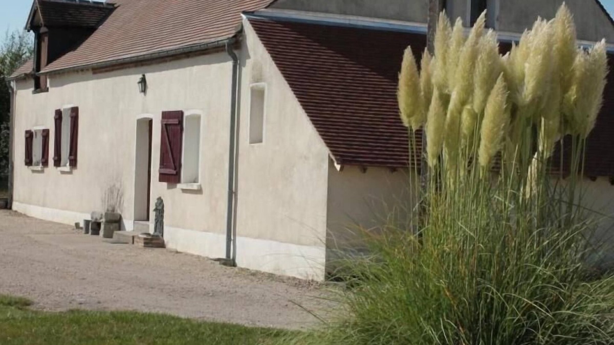 Jouy-le-Potier Cottage | Charming Cottage in Sologne, Near Loire Castles, Private Garden, 2 Bedrooms