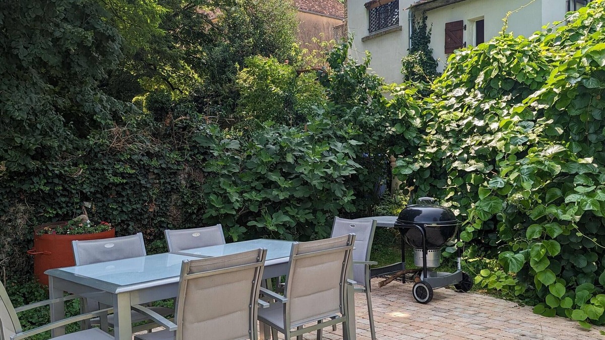 La Roche-Morey Cottage | Charming Cottage with Fireplace, Terrace, and Parking