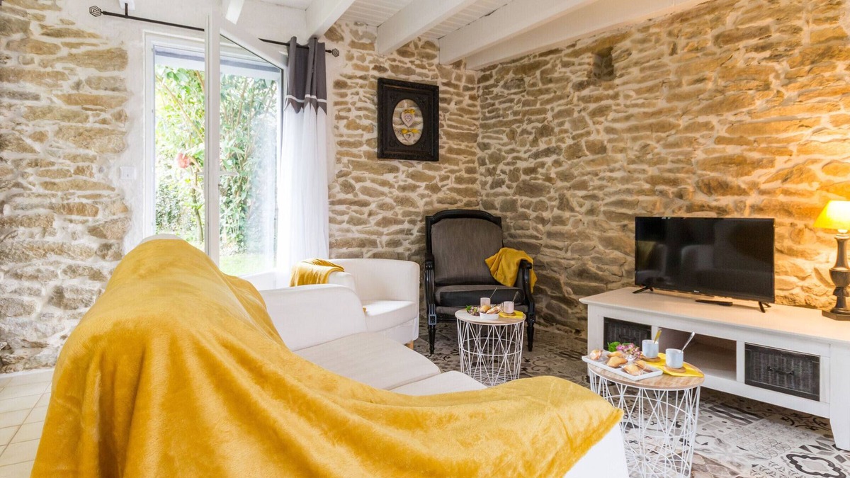 Saint-Lyphard Cottage | Charming Cottage in the Heart of Brière with Private Garden, Near Guérande and La Baule