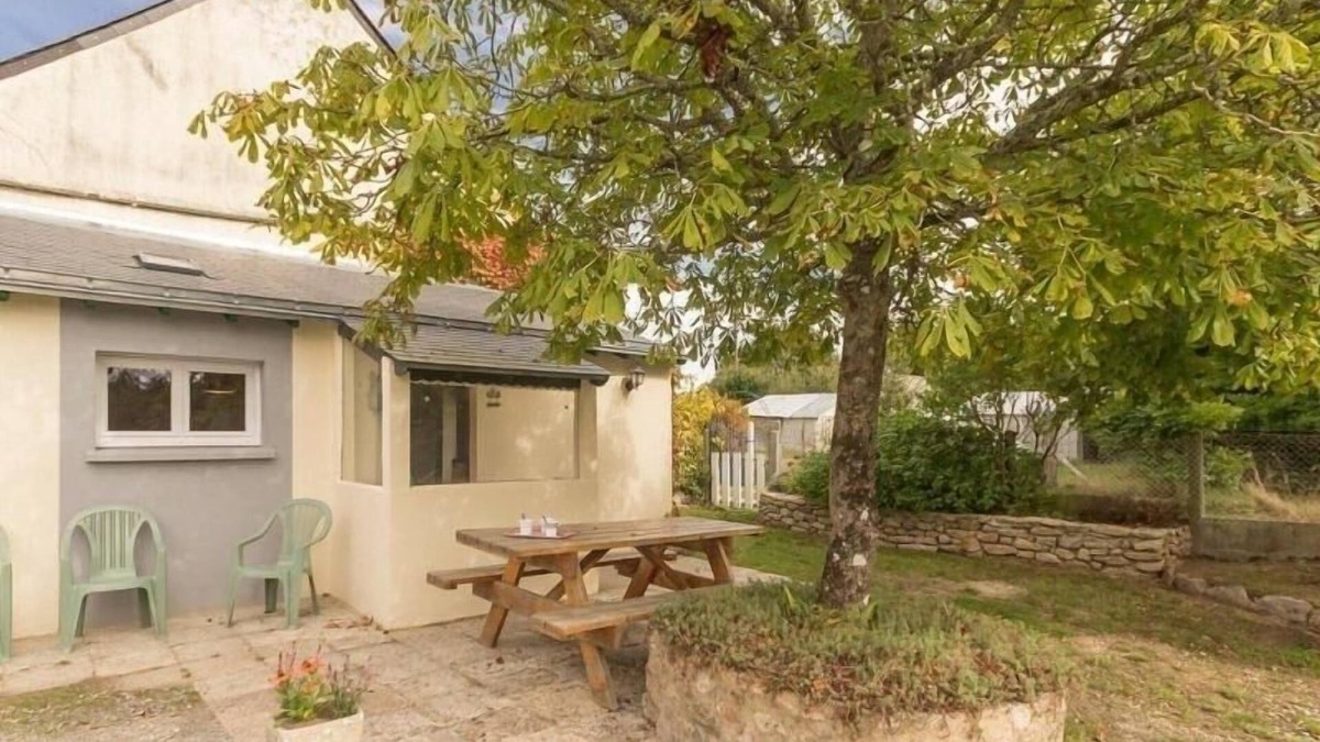 Crossac Cottage | Charming Cottage in Countryside, 25 km from Beach, Wi-Fi, Baby Gear, Pet Friendly