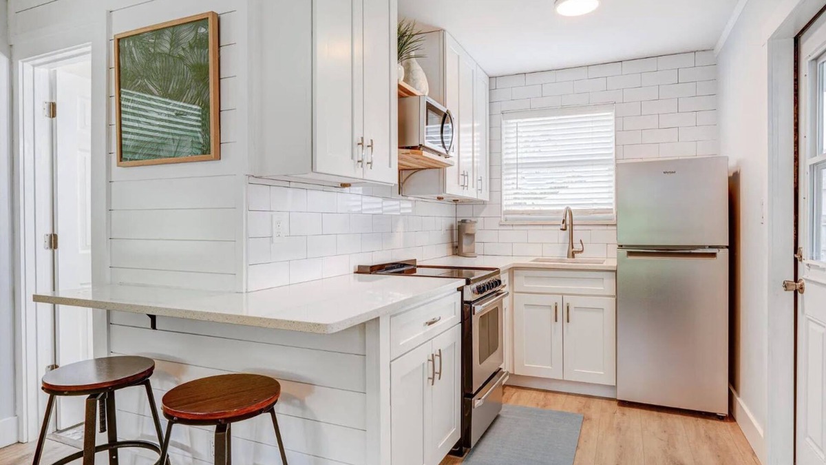 North River Shores Cottage | Charming cottage in delightful Stuart with AC, WiFi