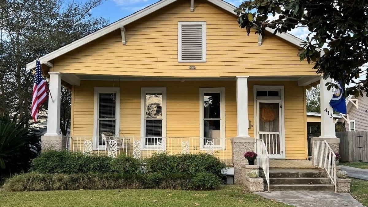 Crowley House | Charming cottage in downtown historic district