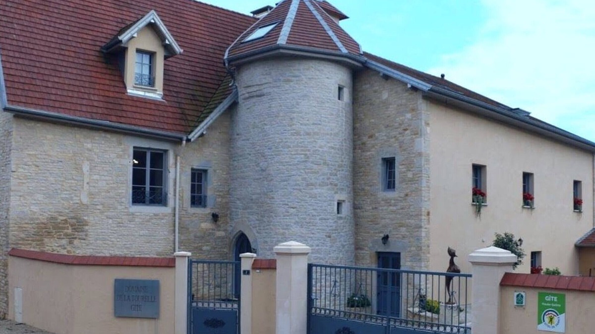 Agadir Cottage | Charming cottage in Ognon valley with spa