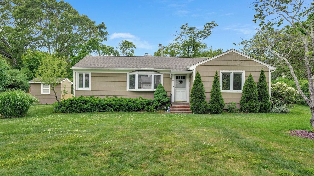 Jamesport House | Charming Cottage in The Heart of the North Fork