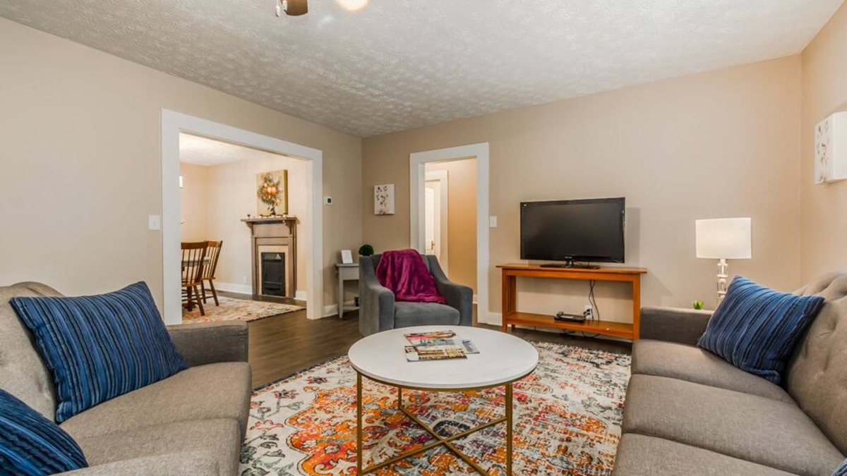 Clarkesville Cottage | Charming Cottage in Historic Downtown Clarkesville