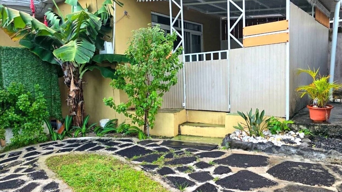 Le Morne House | Charming cottage located 1 minute from the beach