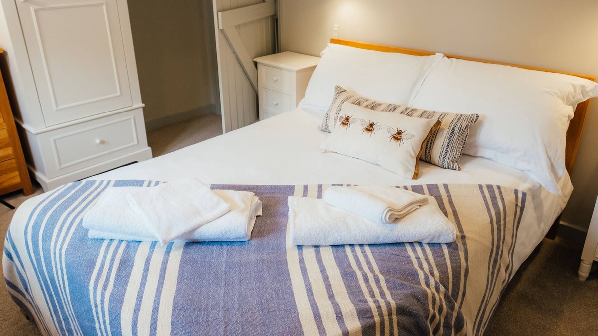 Higher Bockhampton Cottage | Charming Cottage next to Ancient Forest