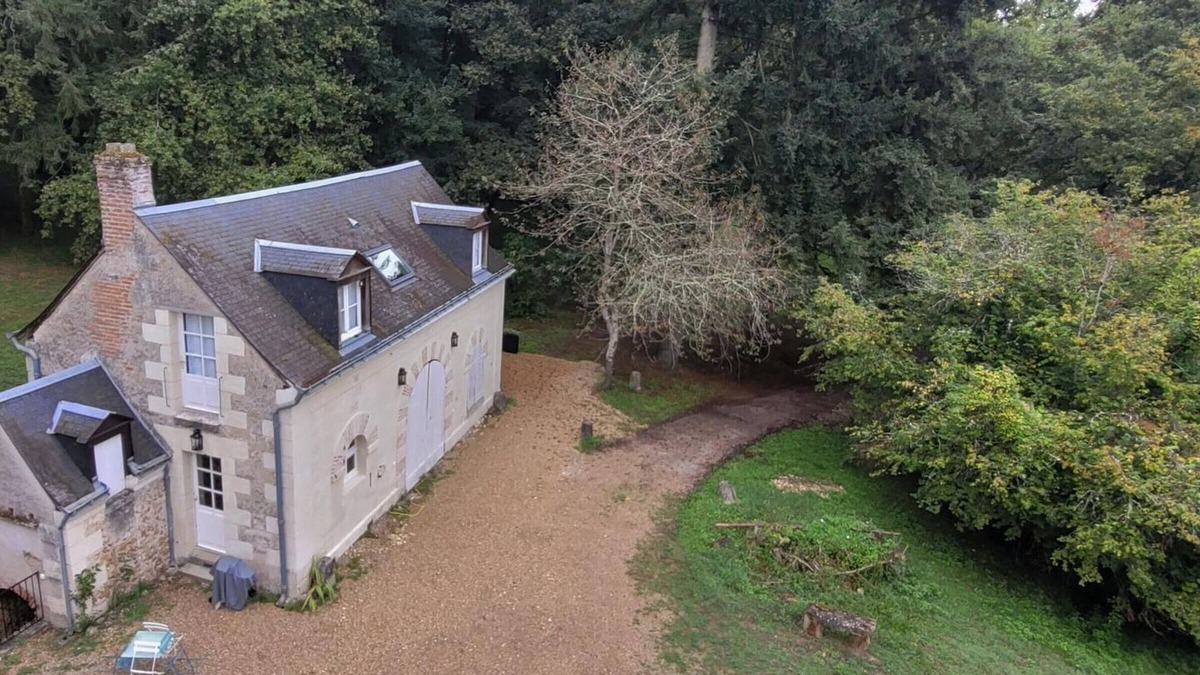 Reugny Cottage | Charming cottage near Amboise with large garden and Wi-Fi