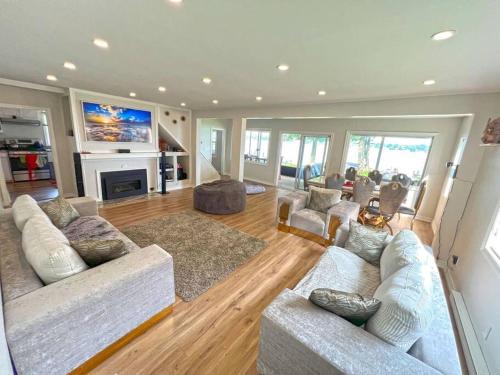 Orillia Villa | Charming Cottage on Lake Simcoe