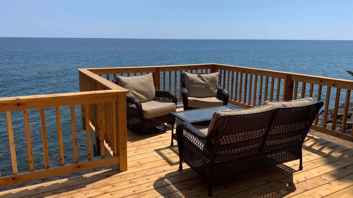 Lutsen Cottage | Charming Cottage On Lake Superior-15 minutes from Grand Marais and Lutsen