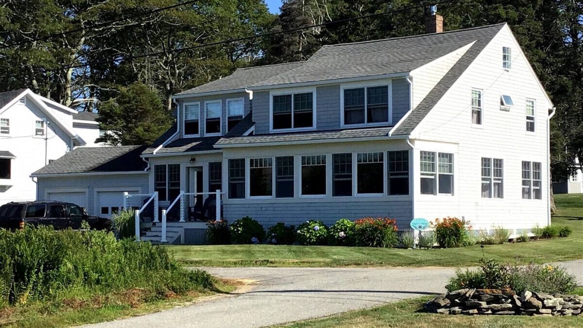 Ocean Point House | Charming Cottage on Ocean Point