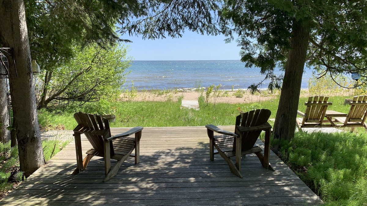 Harrisville House | Charming cottage on sugar sand Lake Huron beach