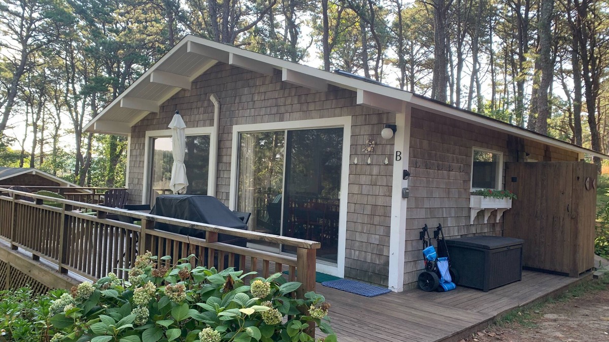 Indian Neck Heights Cottage | Charming cottage tucked away in the woods, convenient to ponds, town, ocean