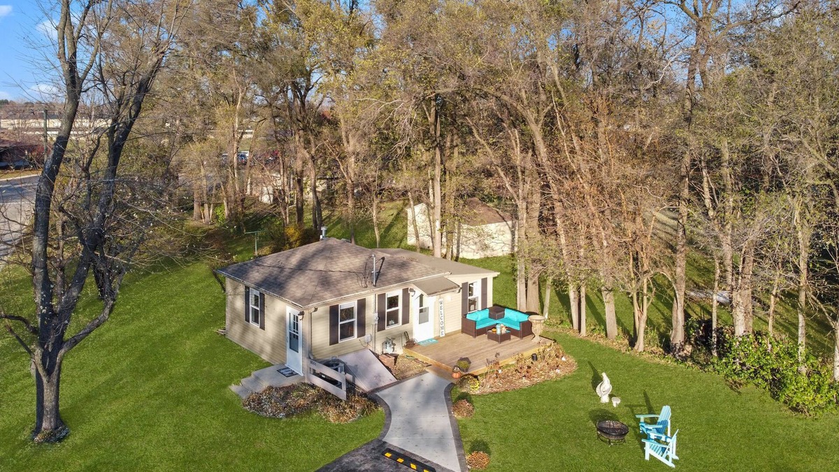 Machesney Park Cottage | Charming Cottage