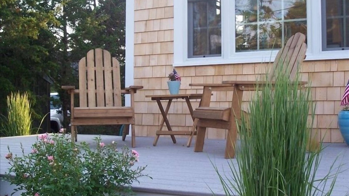 Barnstable Cottage | Charming Cottage, Walk to Beach, Whale Watch, Harbor & Village