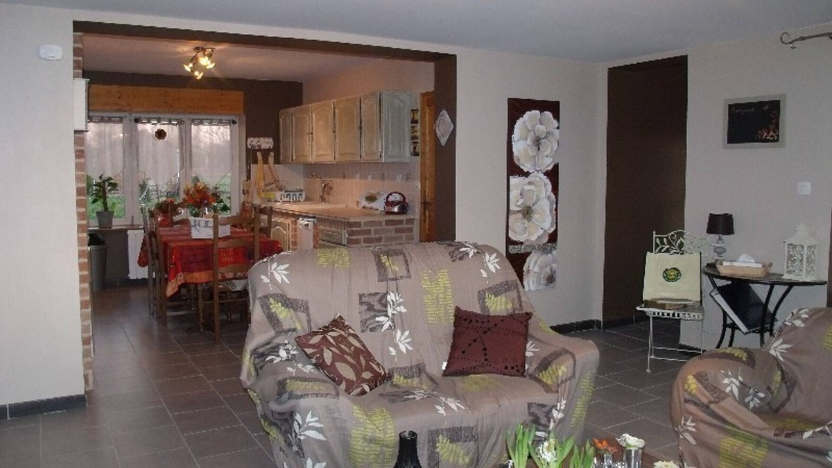 Bailleul Cottage | Charming Cottage with Terrace, BBQ, & Playground, near Lille & Belgian Border