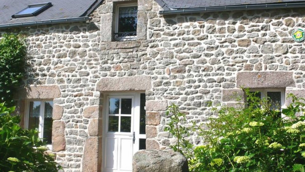 Theville Cottage | Charming Cottage with Garden, Near Sea and Hiking Trails