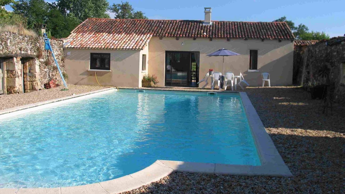 Bourrou Cottage | Charming cottage with pool