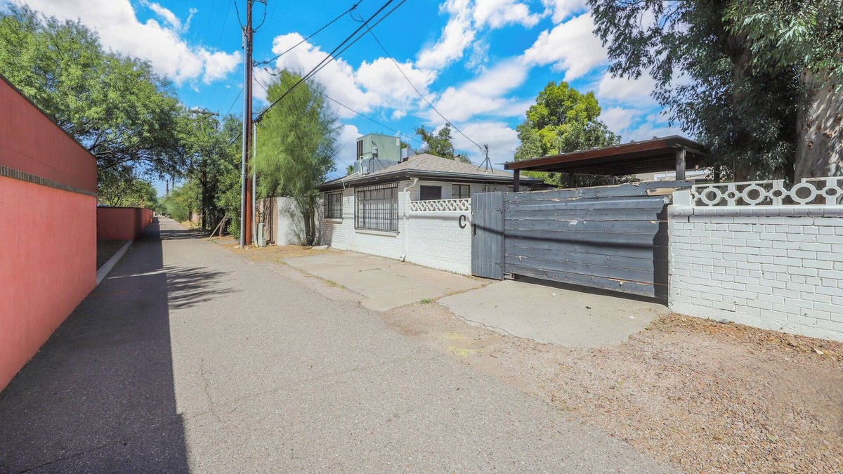 Arroyo Chico Cottage | Charming cottage with WiFi and AC in delightful Tucson