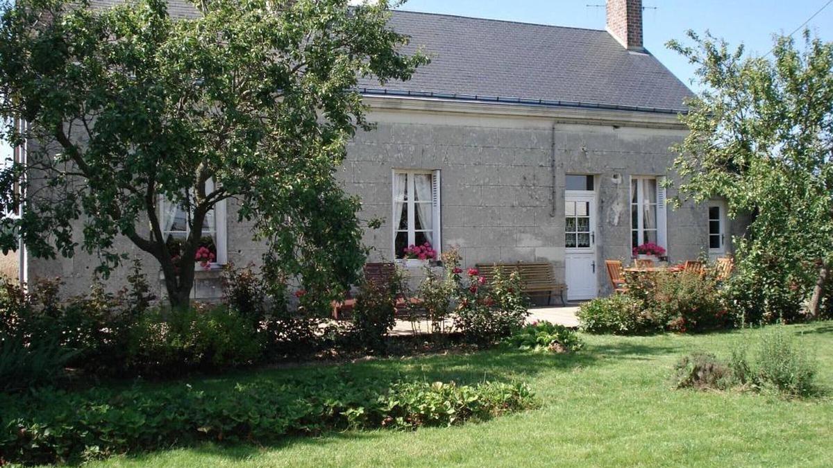 Prunay-Cassereau Cottage | Charming Countryside Home with Garden, Near Farm and Trails, WiFi, BBQ, Child-Friendly