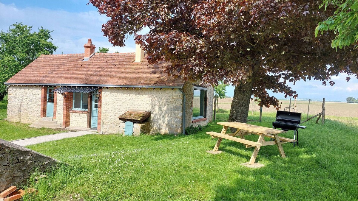 Gemigny Cottage | Charming Country Cottage Near Orléans with Orchard, Garden, and Wildlife