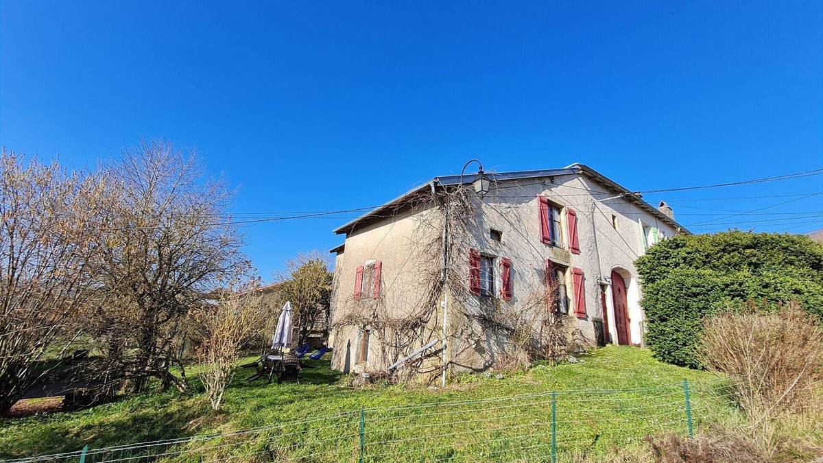 Pulney Cottage | Charming Country Cottage with Garden, Near Trails and Leisure Spots