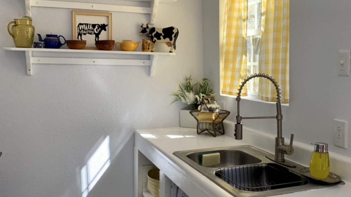 Cascade Cottage | Charming Country Cottage- Long Term Stays Welcome!