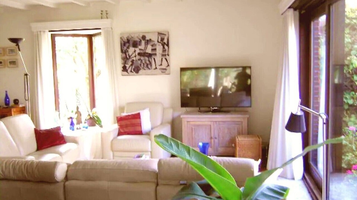 Zwijndrecht House | charming country house,nice garden+car park,5km from PORT of ANTWERP+city centre