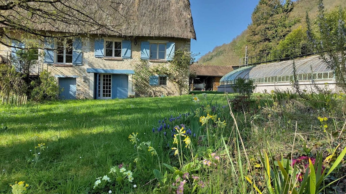 La Roquette House | Charming country house with greenhouse