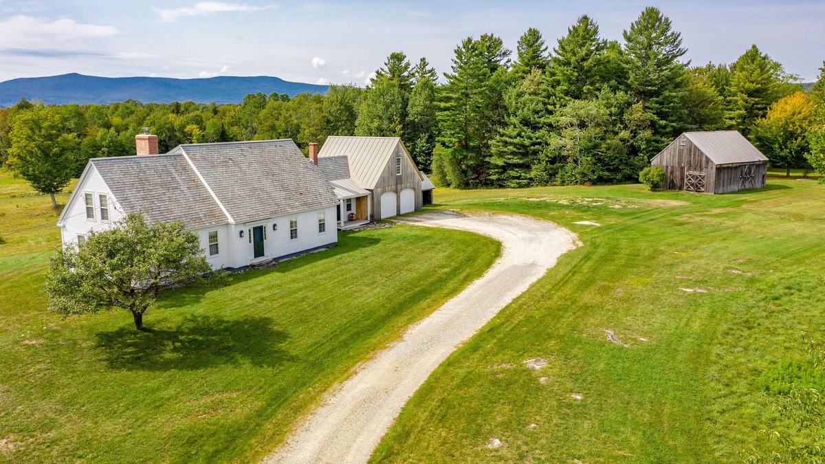 Landgrove House | Charming country home & private retreat in the foothills of VT Green Mountains.
