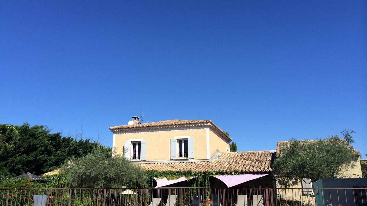 Cavaillon House | Charming country house between Luberon, Alpilles and Ventoux, secure swimming pool, garden